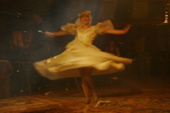 parfum d est 238 * 3504 x 2336 * (4.67MB)